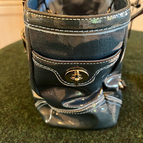 Coach patent leather small tote - Picture 4 of 8